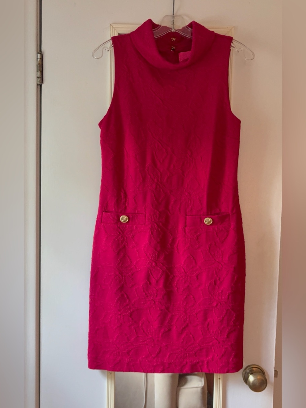 Lilly Pulitzer Sleeveless Textured Shift Dress with Gold Buttons EUC